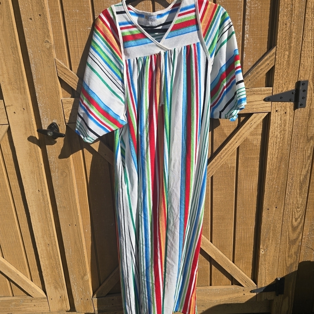 Colorful Striped House Dress - Picture 2 of 4